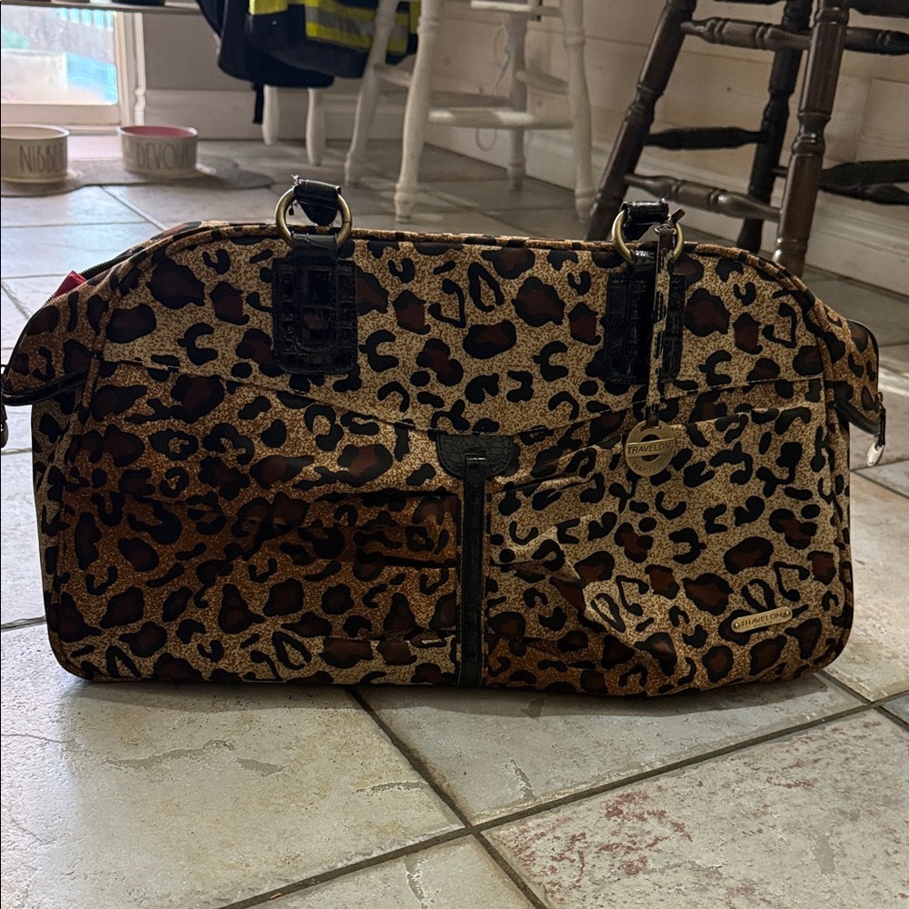 Travelon Leopard nylon weekender/duffle